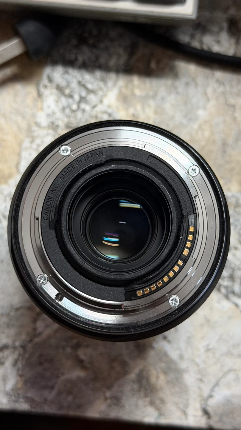 Canon RF 28-70mm f/2.8 IS STM Lens - photo 3