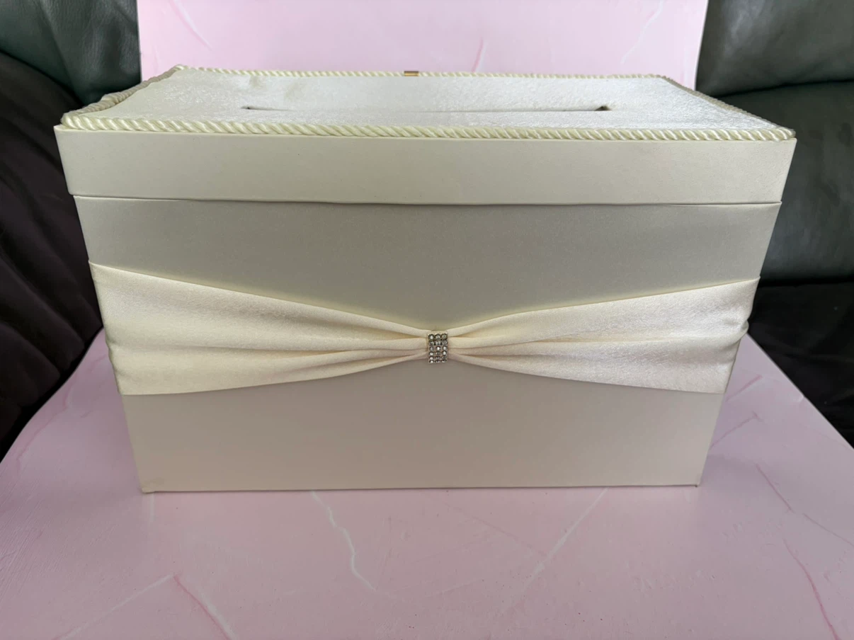 Lillian Rose Ivory Sash Wedding Set - photo 5