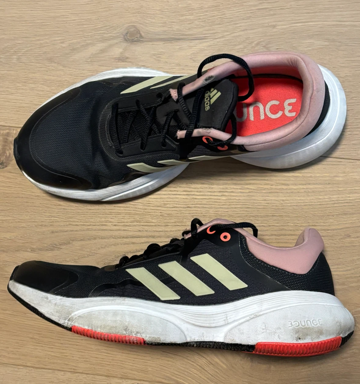 Adidas Women’s Running Shoes w Bounce Technology - Black, Size 9