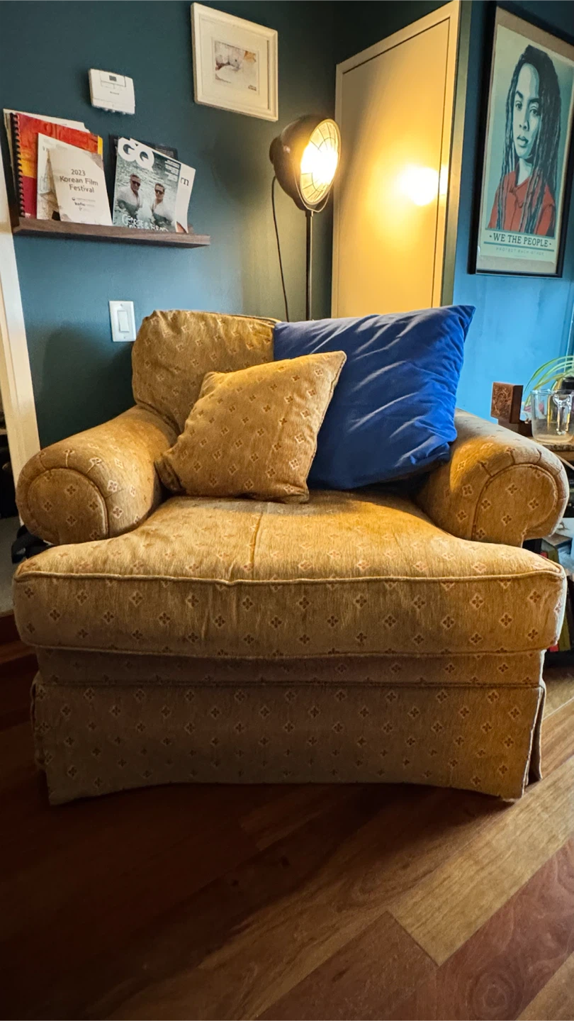 MOVING OVERSEAS SALE! (Furniture, Appliances, Furnishings, Etc) - photo 3