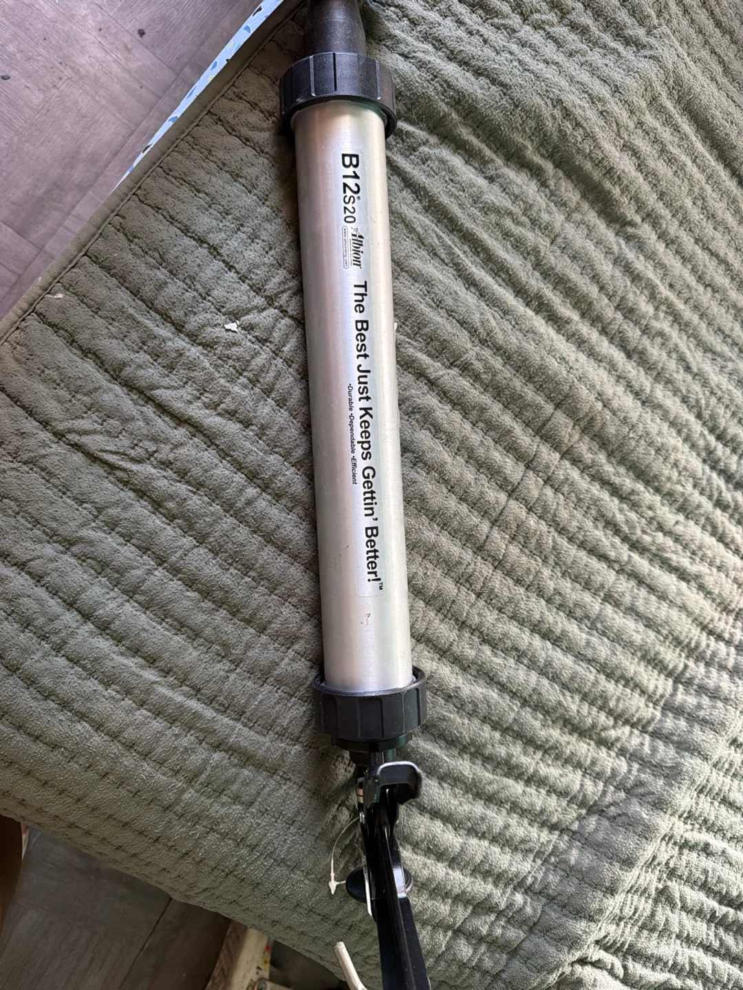 Albion B12s20 Caulking Gun