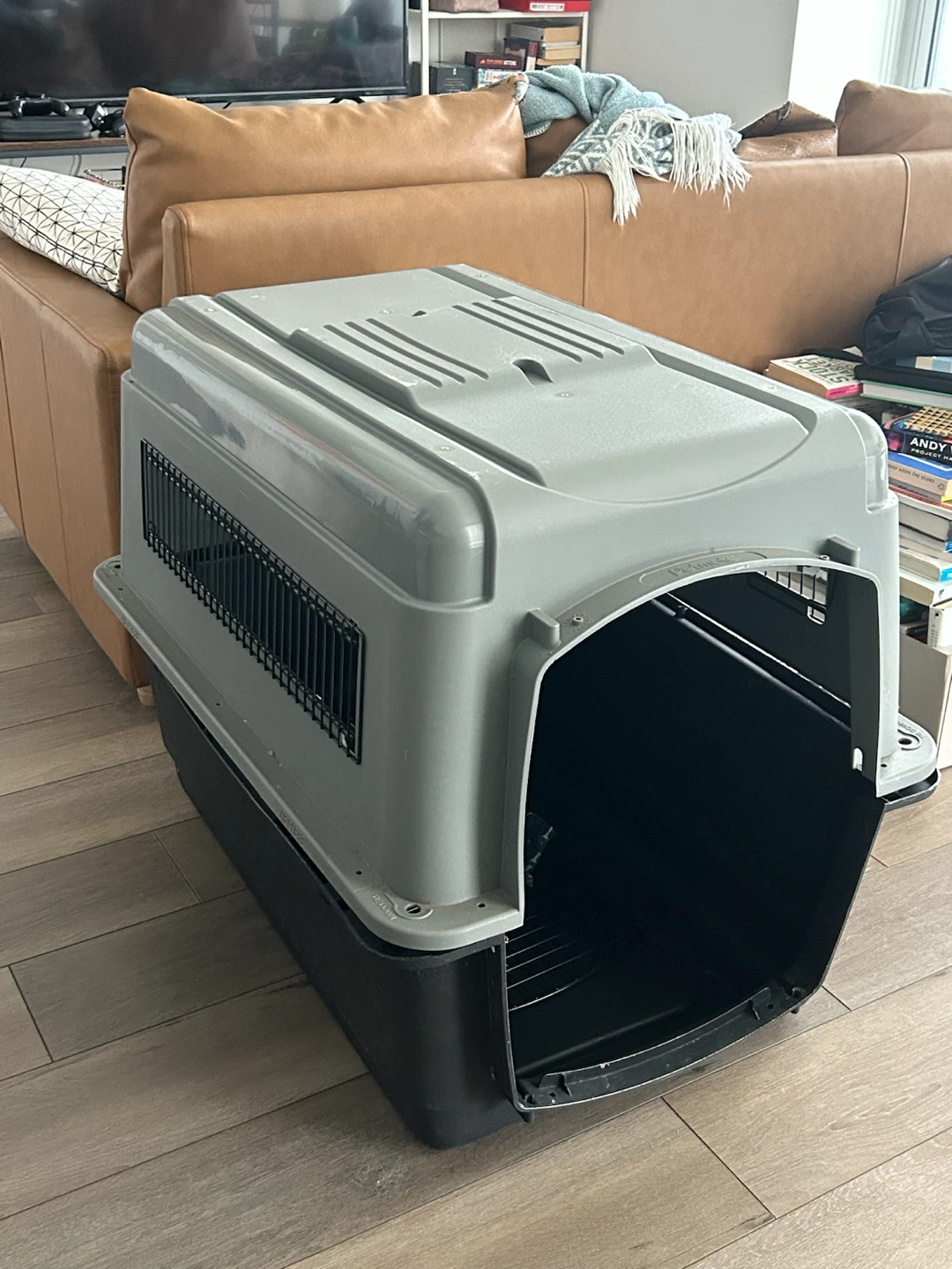 Petmate Ultra Vari Kennel (large) URGENT!