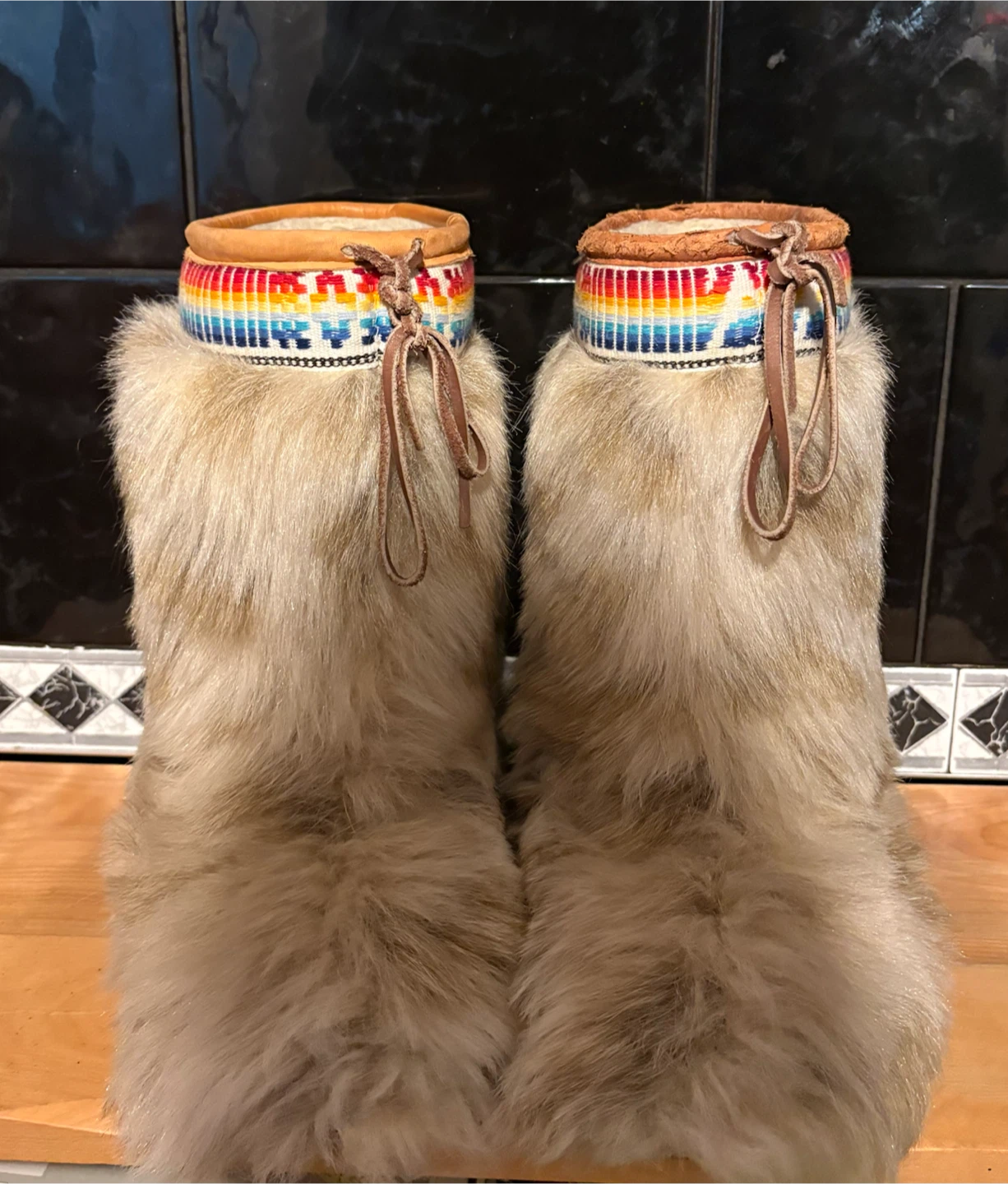 Vintage Cougar size 8 mukluk boots