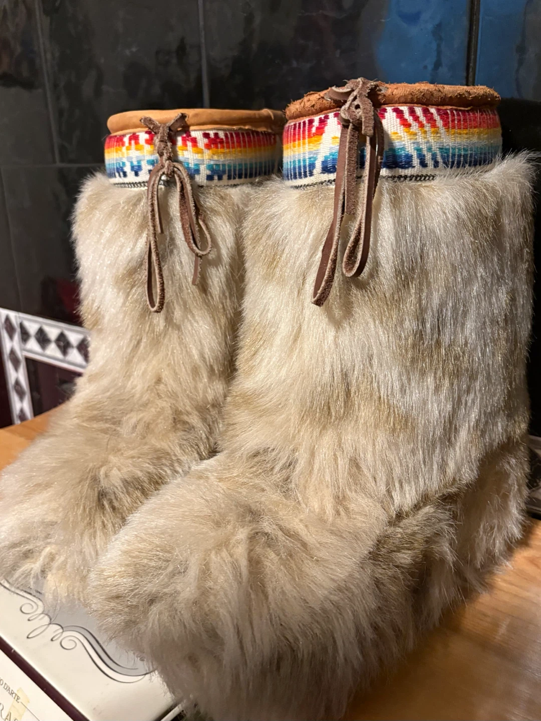 Vintage Cougar size 8 mukluk boots - photo 3