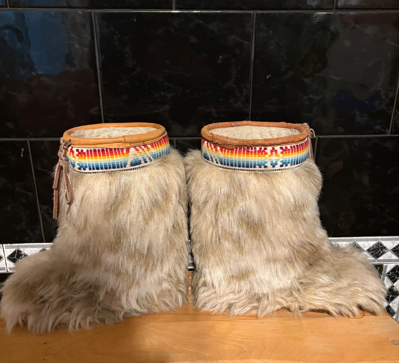 Vintage Cougar size 8 mukluk boots - photo 4