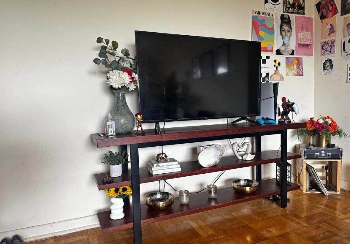 Wooden TV Stand with Shelves - photo 3