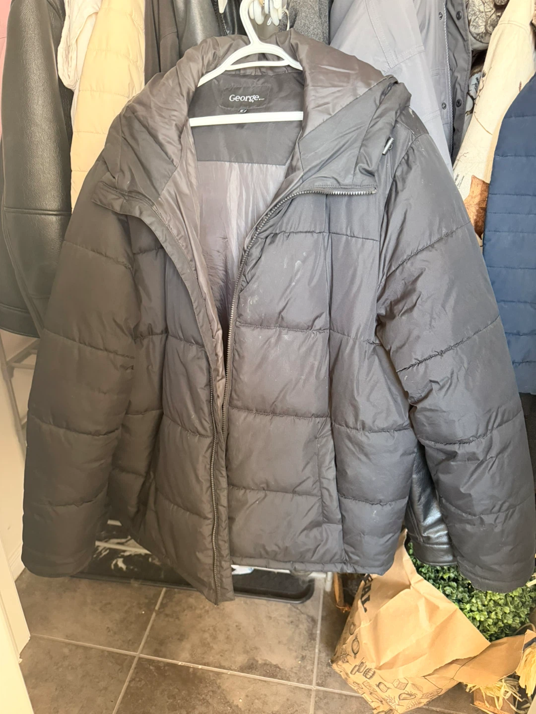 Xl mens Black Puffer Jacket