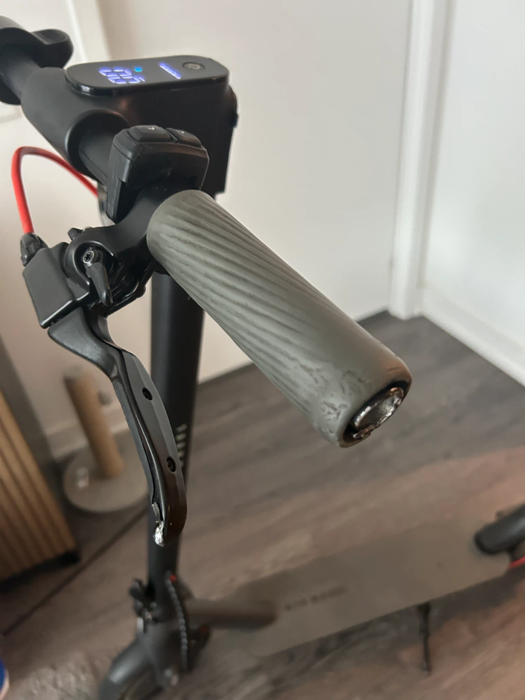 5TH WHEEL Electric Scooter - photo 3