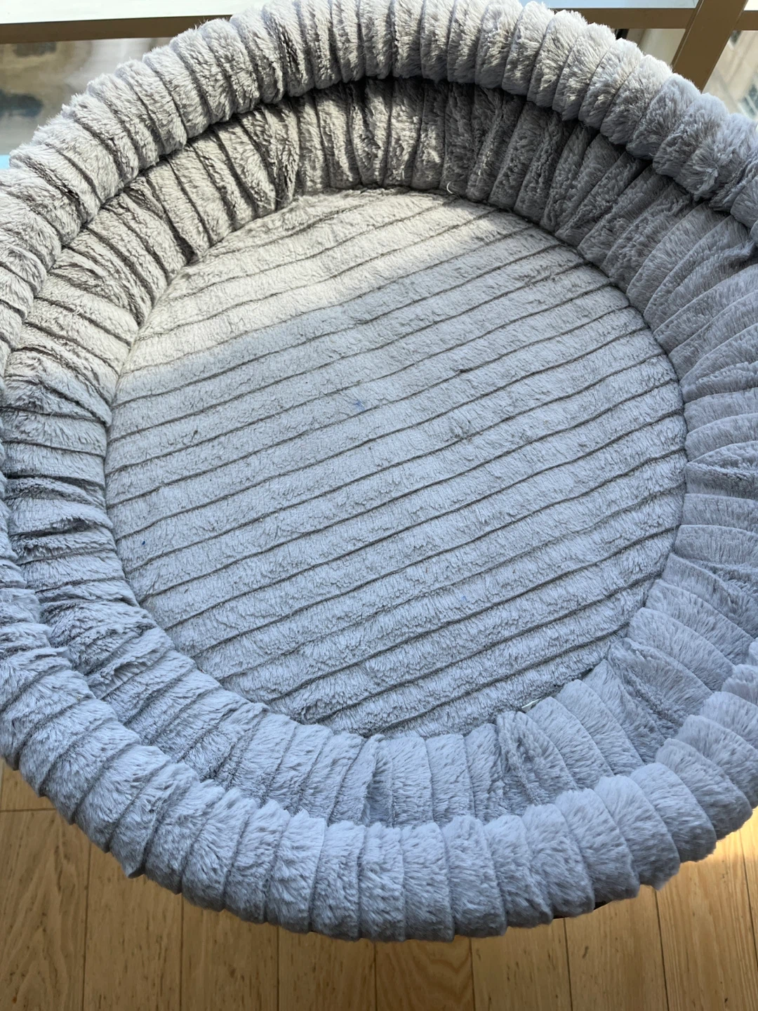 Cat scratching tower with plush bed - photo 2