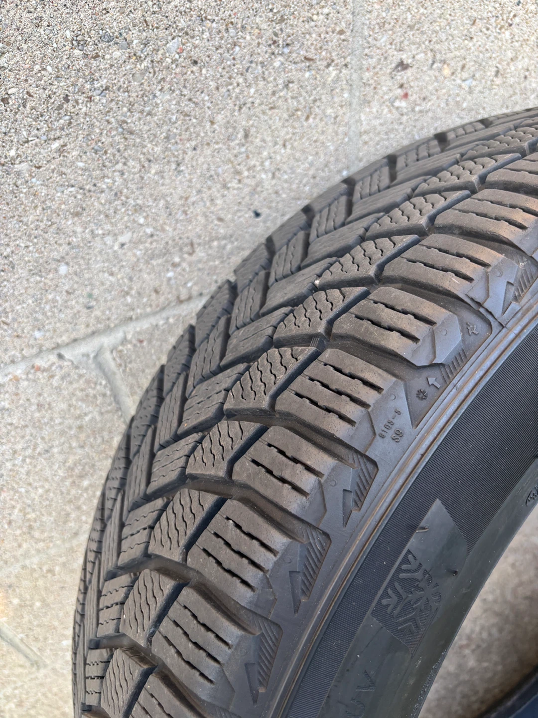 Michelin X-Ice Snow SUV Tire 235/60R18 - photo 4