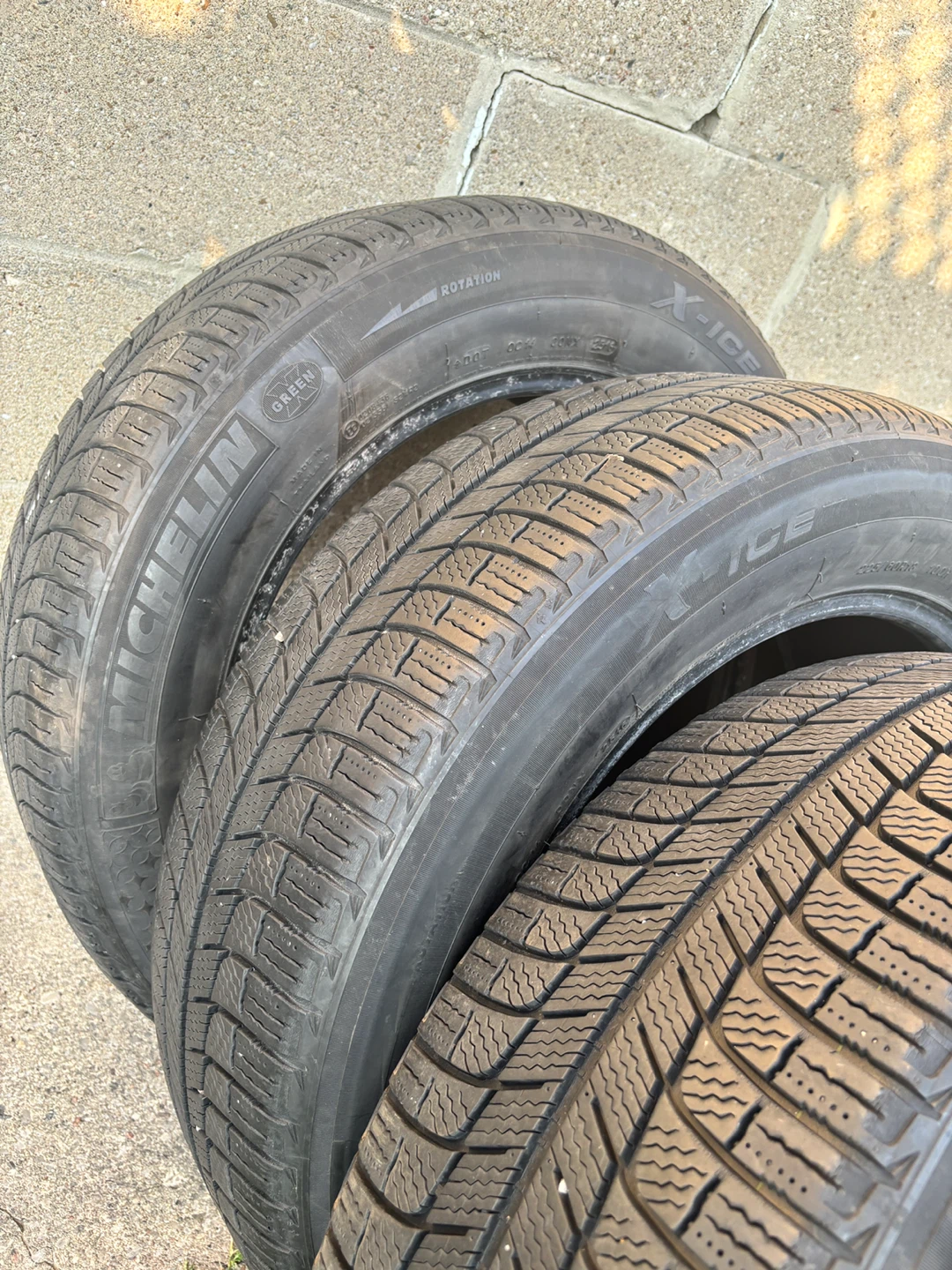 Set of 3 Michelin X-Ice Tires 225/60R18 - photo 5