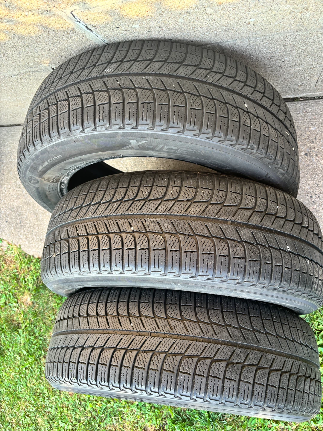 Set of 3 Michelin X-Ice Tires 225/60R18 - photo 3