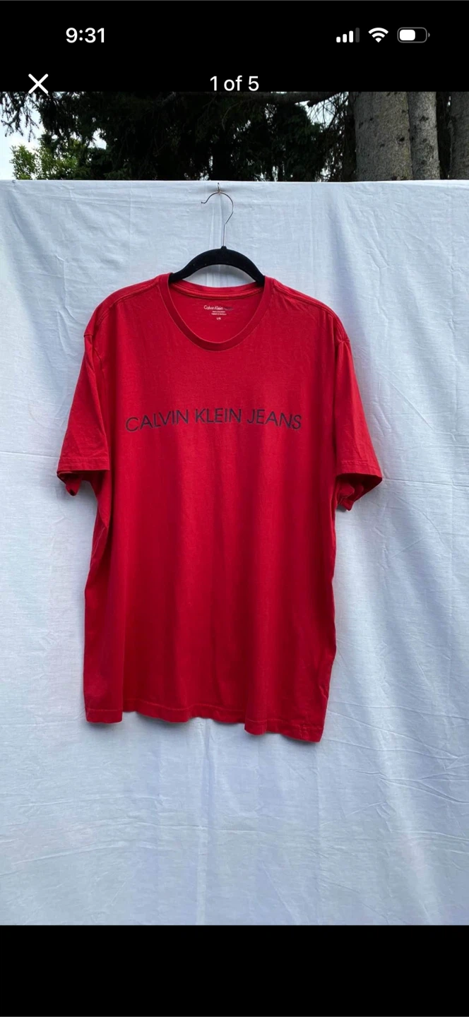 Calvin Klein Tee Shirt