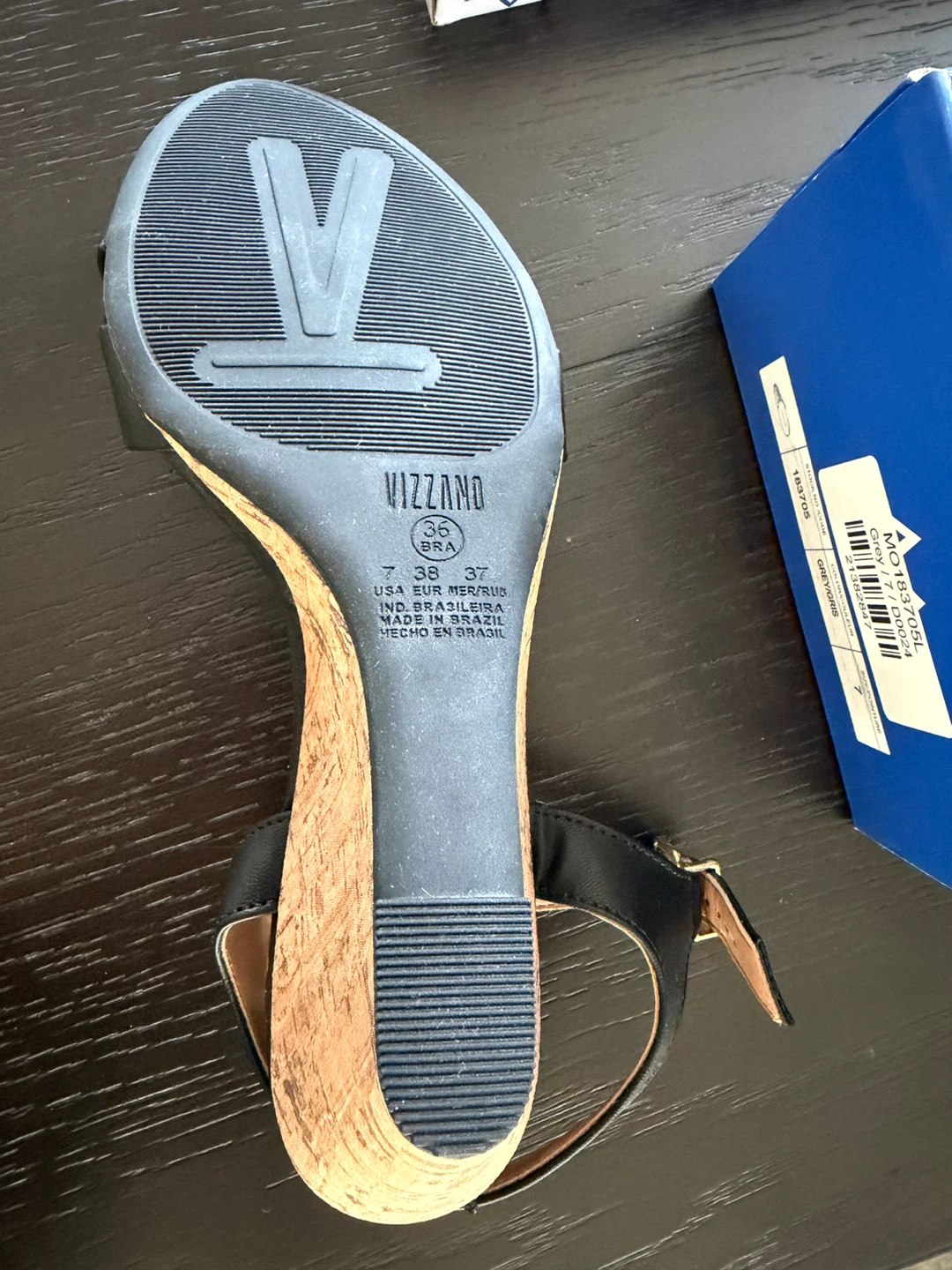 Vizzano Black Wedge Sandals - photo 3