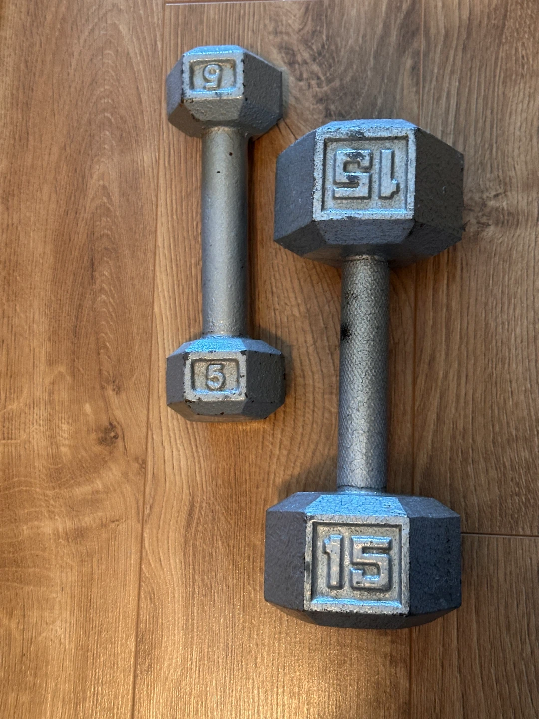 Set of Two Hex Dumbbells (5lb and 15lb)