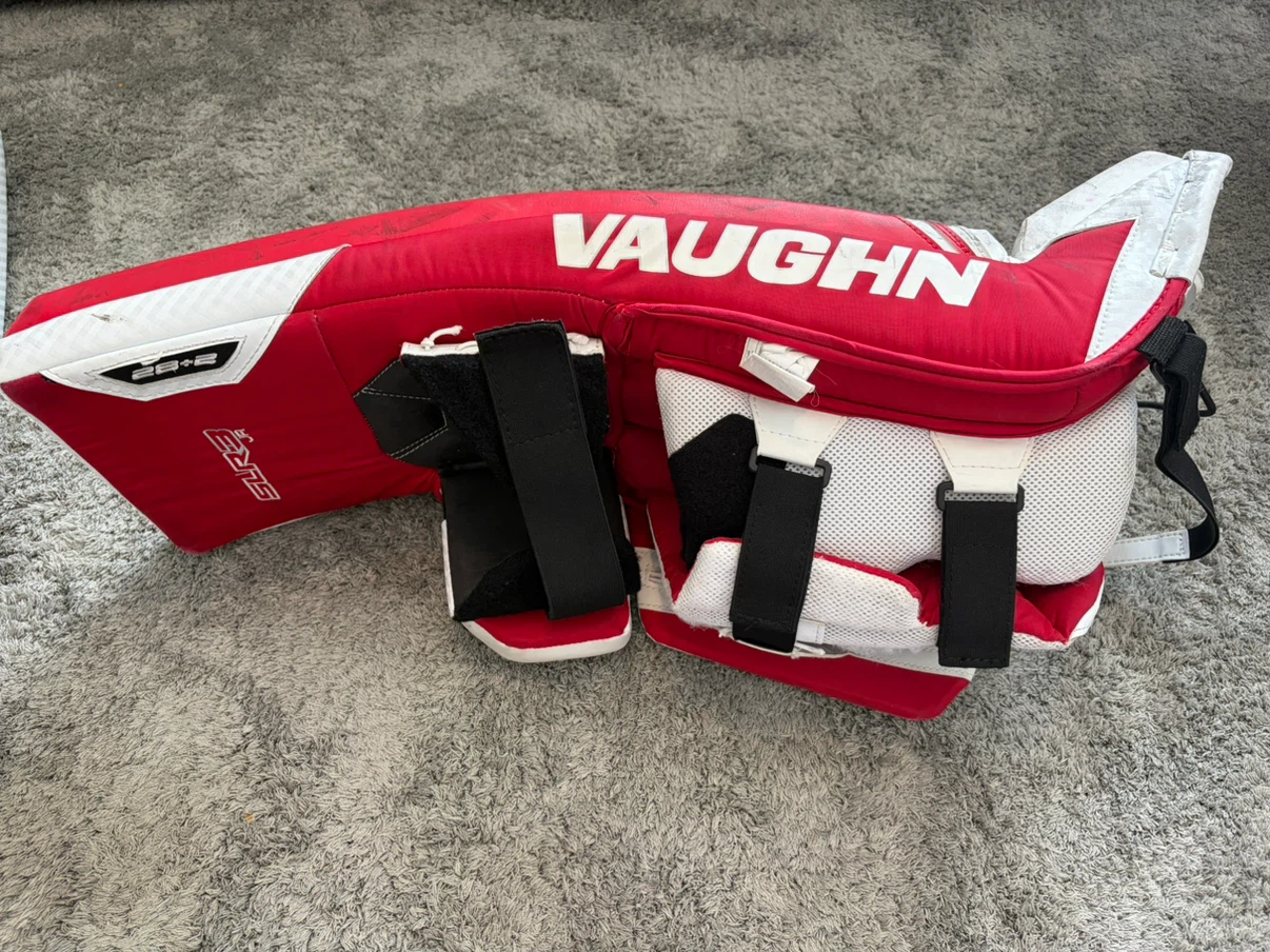 2023 Vaughn Ventus SLR3 Goalie Leg Pads 28”+2 (Used) - photo 5
