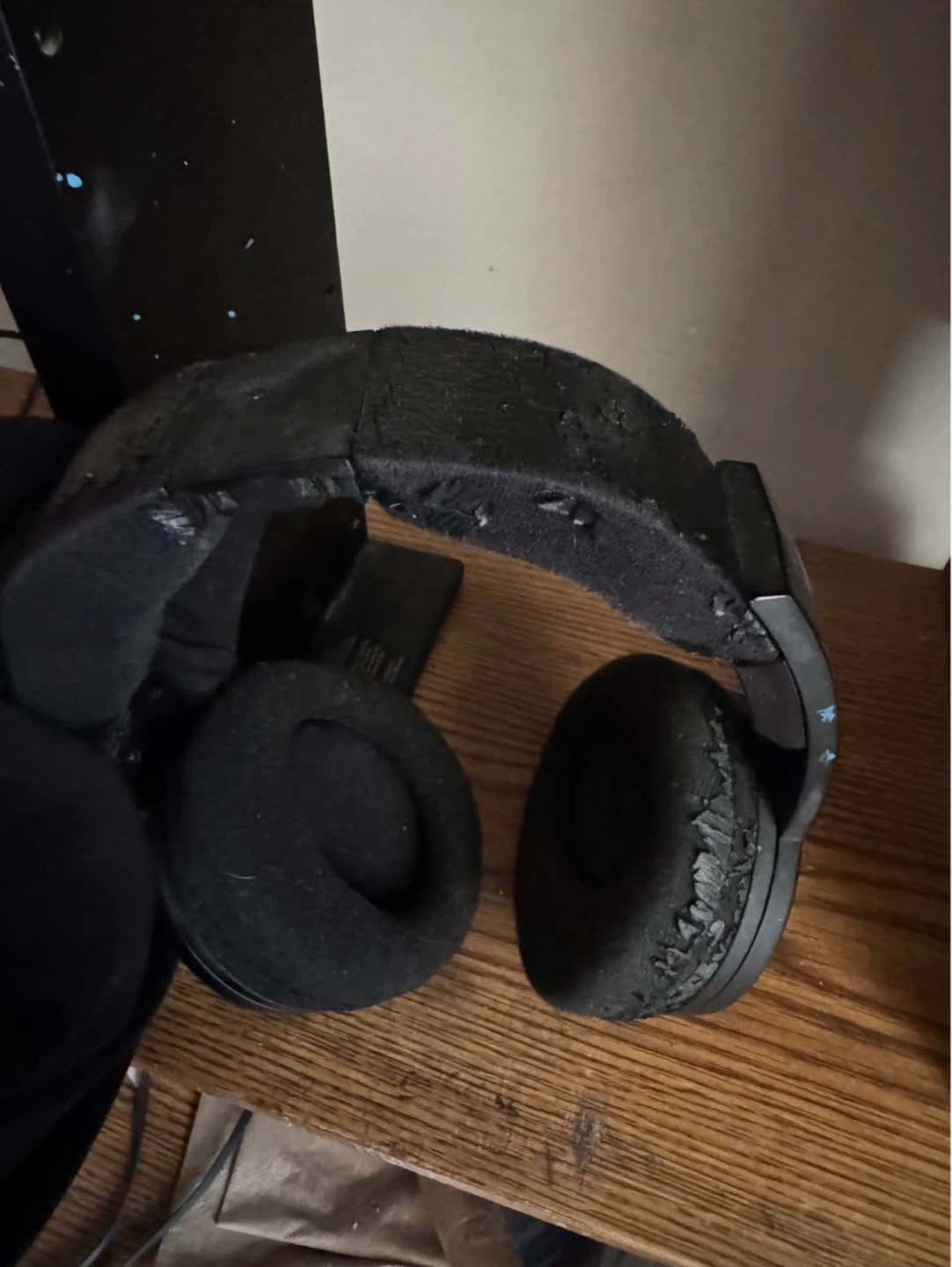 2 Sets Of Headset And Computer Monitor Bundle - photo 3