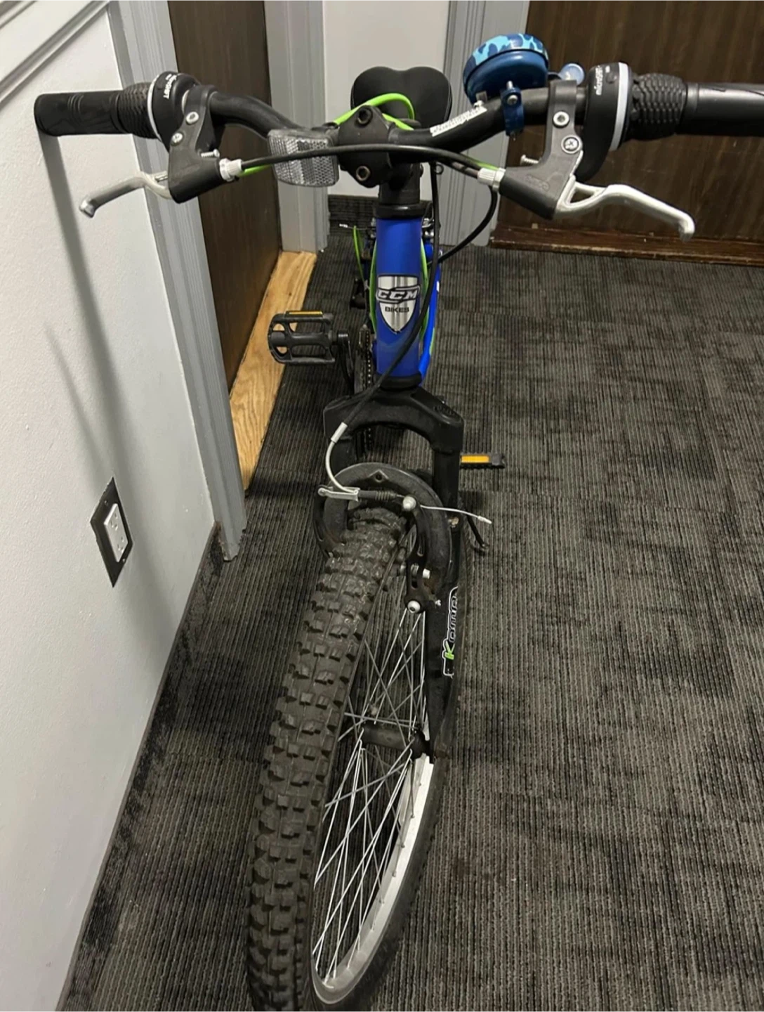 CCM Hardline 24 Mountain Bike – Blue & Green