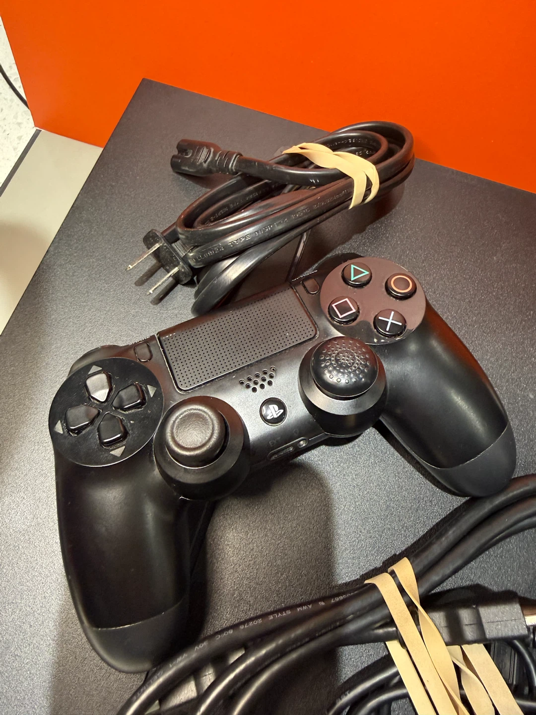 Sony PlayStation 4 Console (400GB) Tested and Working - photo 2