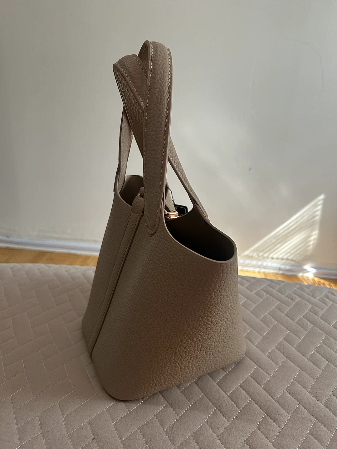 Tan Leather Bucket Bag with Pouch - photo 4