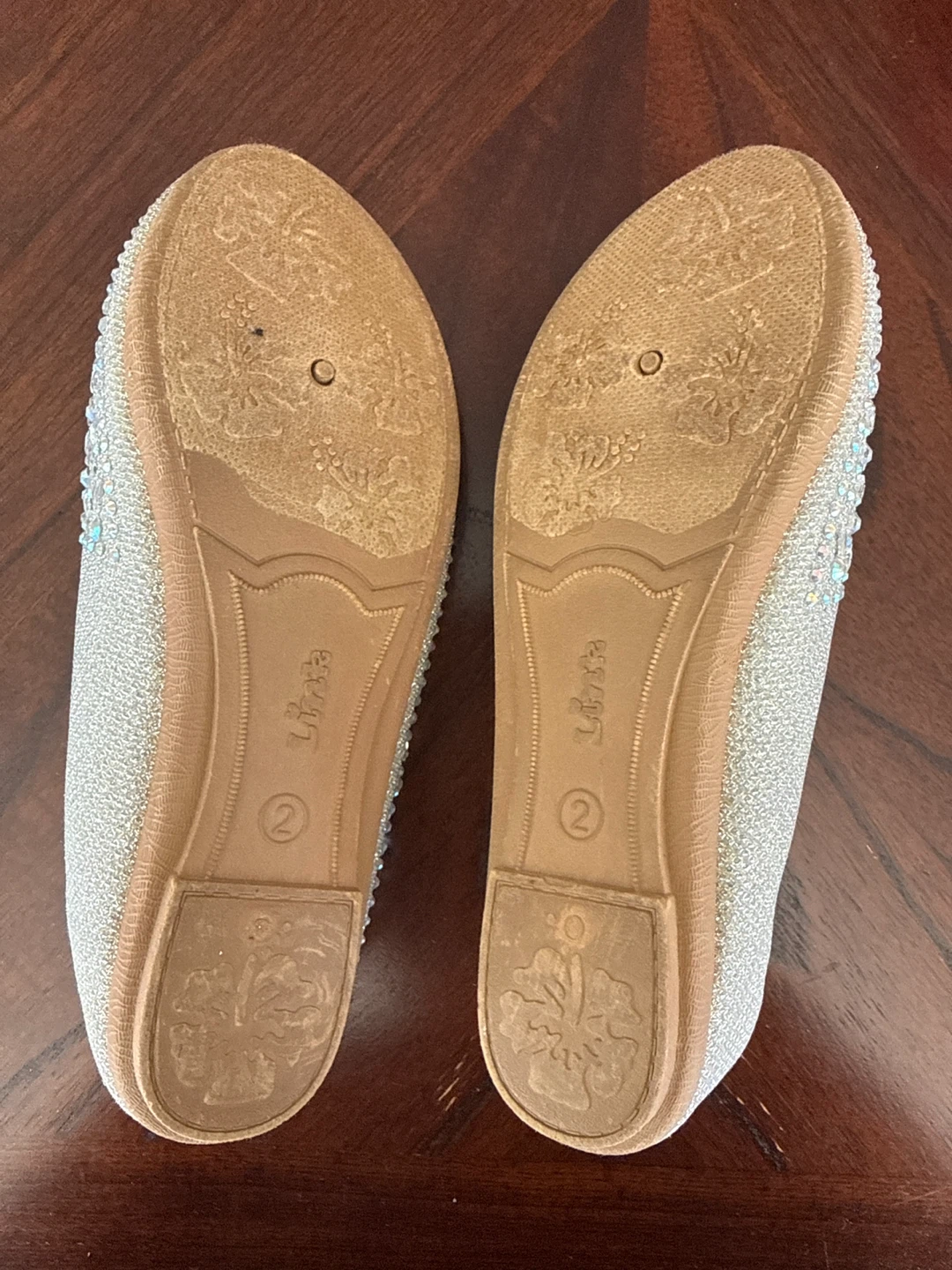 Link Comfort Silver Rhinestone Flats Size 2 - photo 2