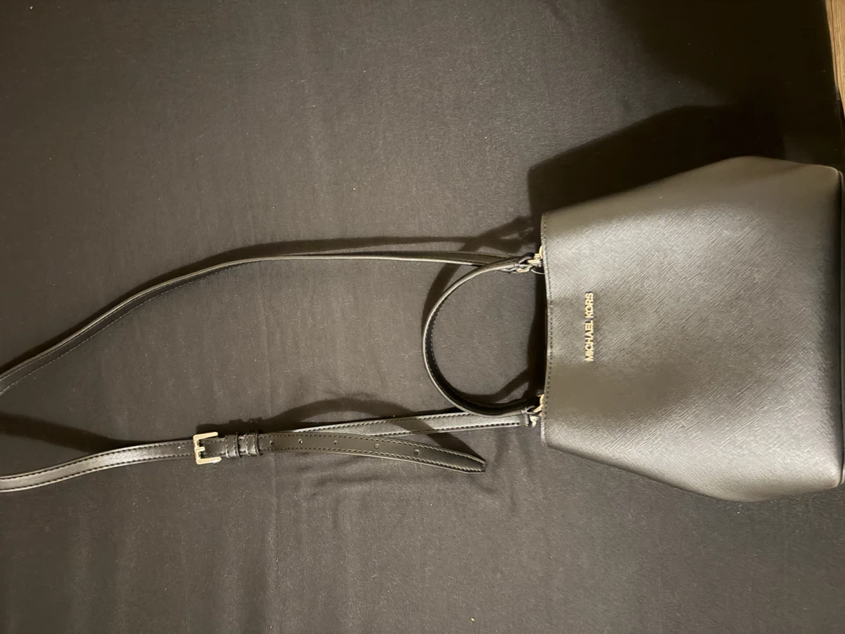 Michael Kors Black Leather Bucket Bag - photo 2