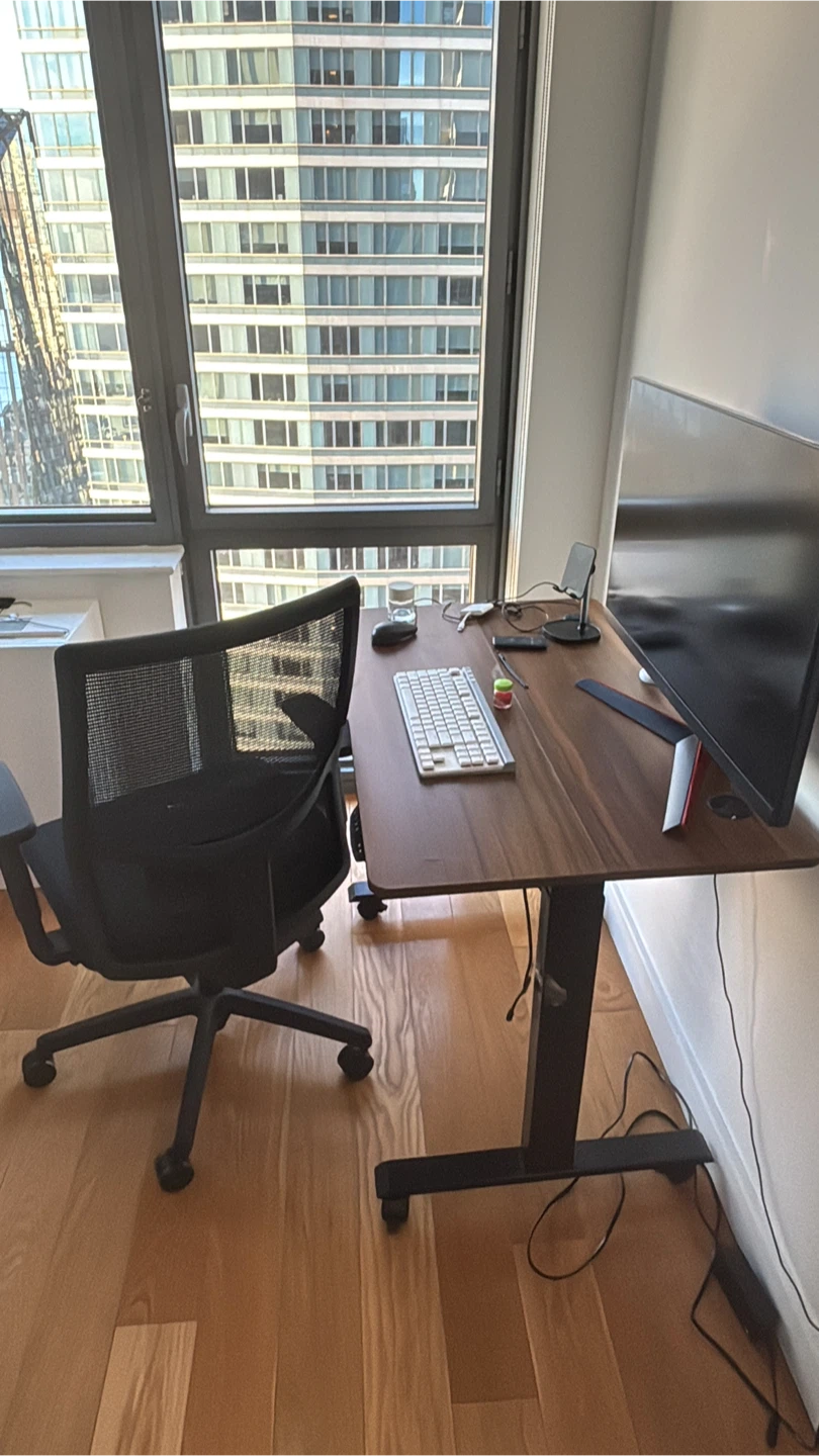 Standing desk