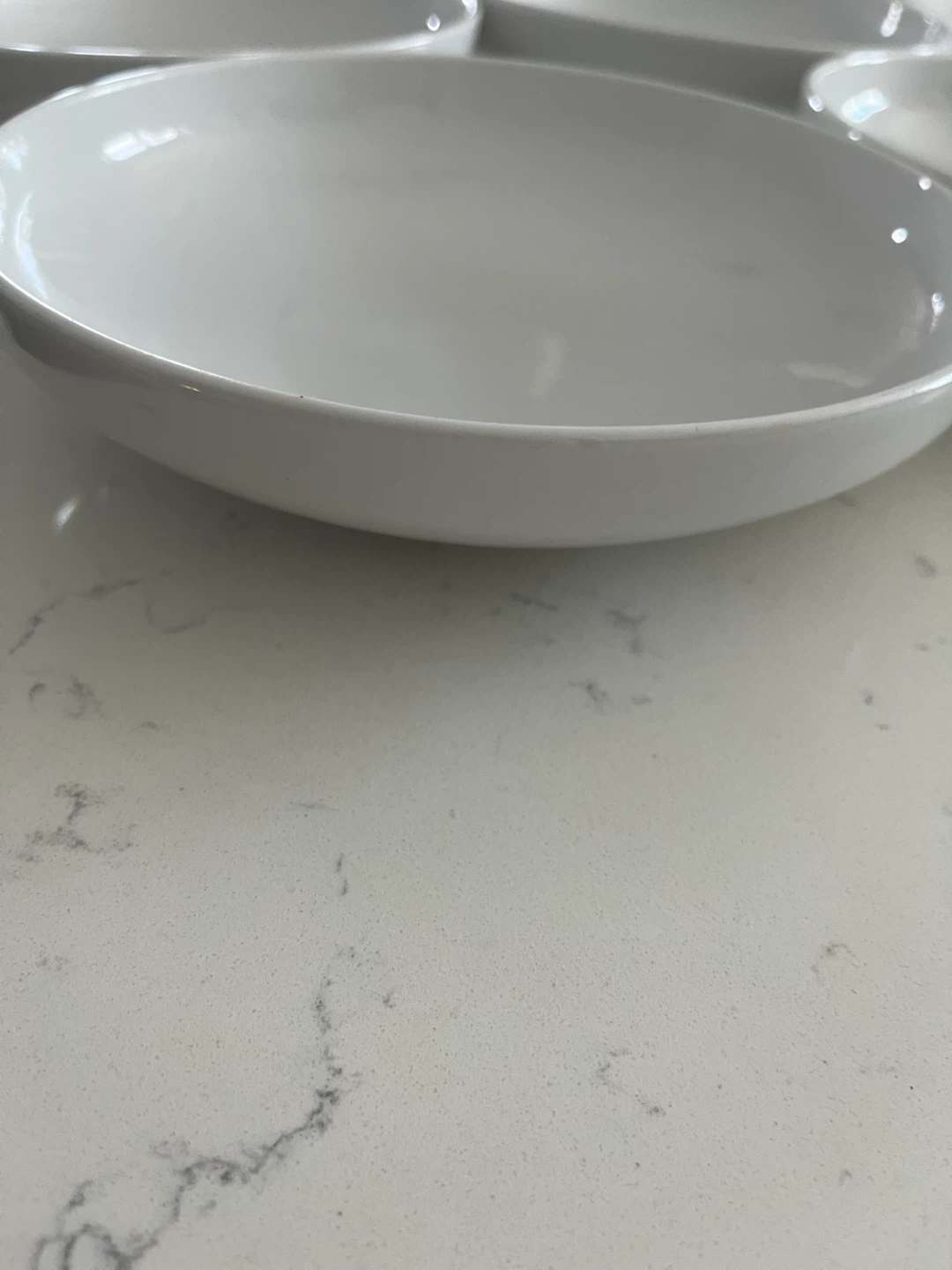 Set of 4 White Shallow Bowls - photo 2