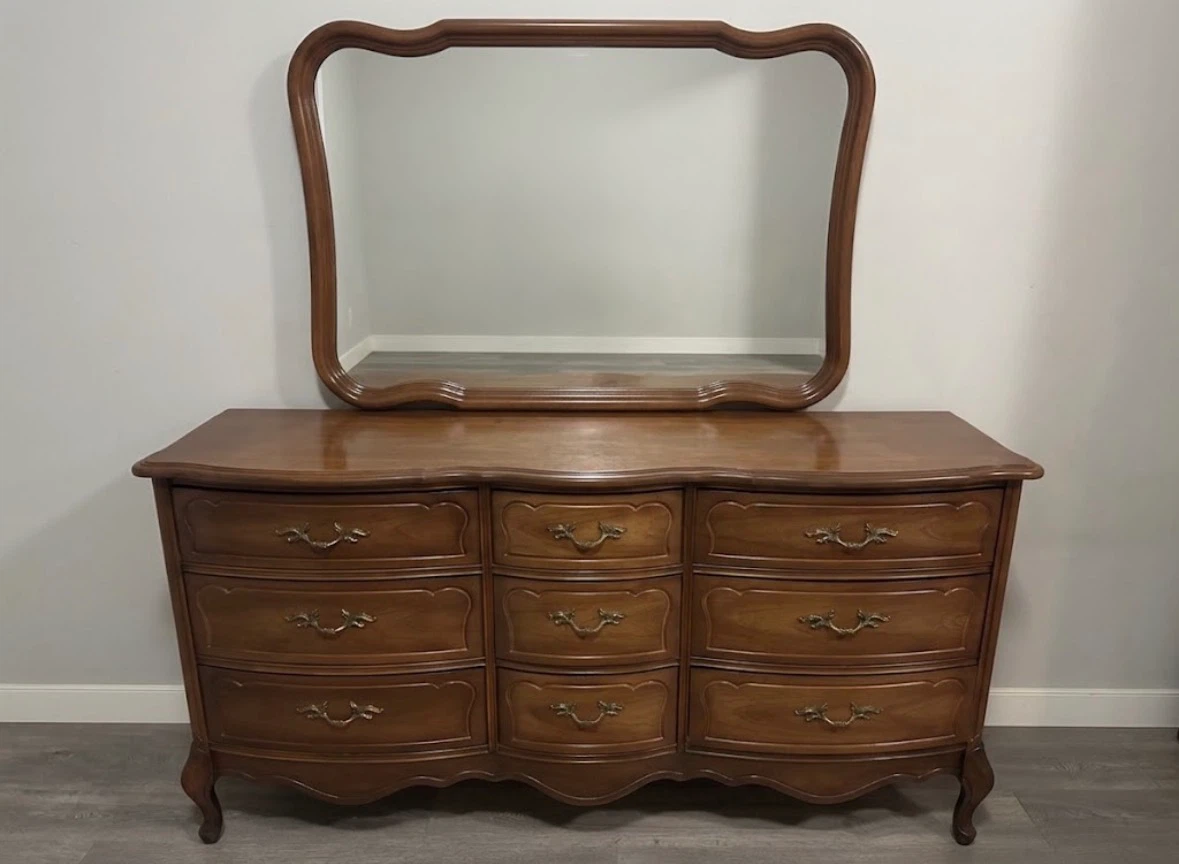 French Provincial Dresser Set