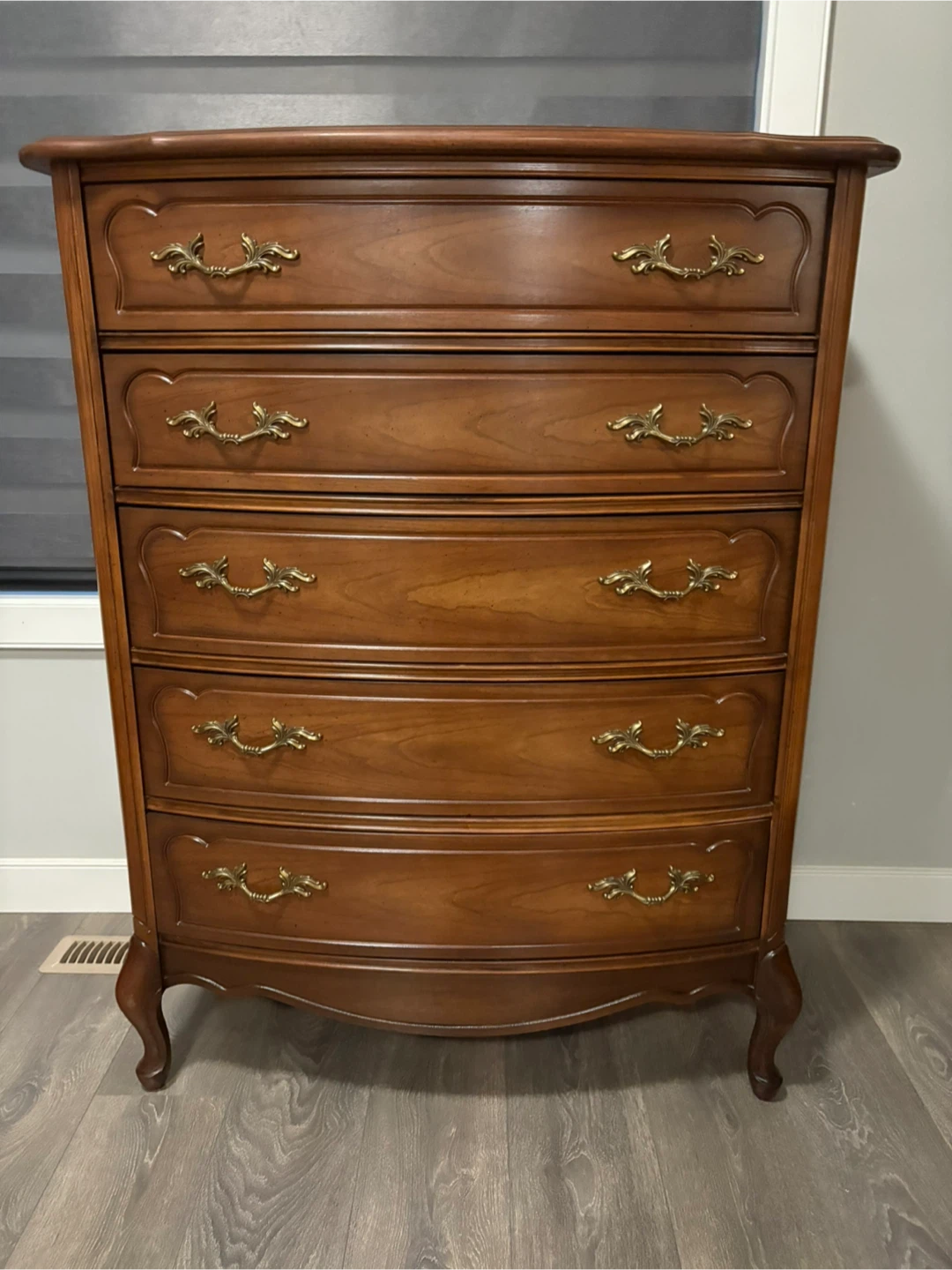French Provincial Dresser Set - photo 5