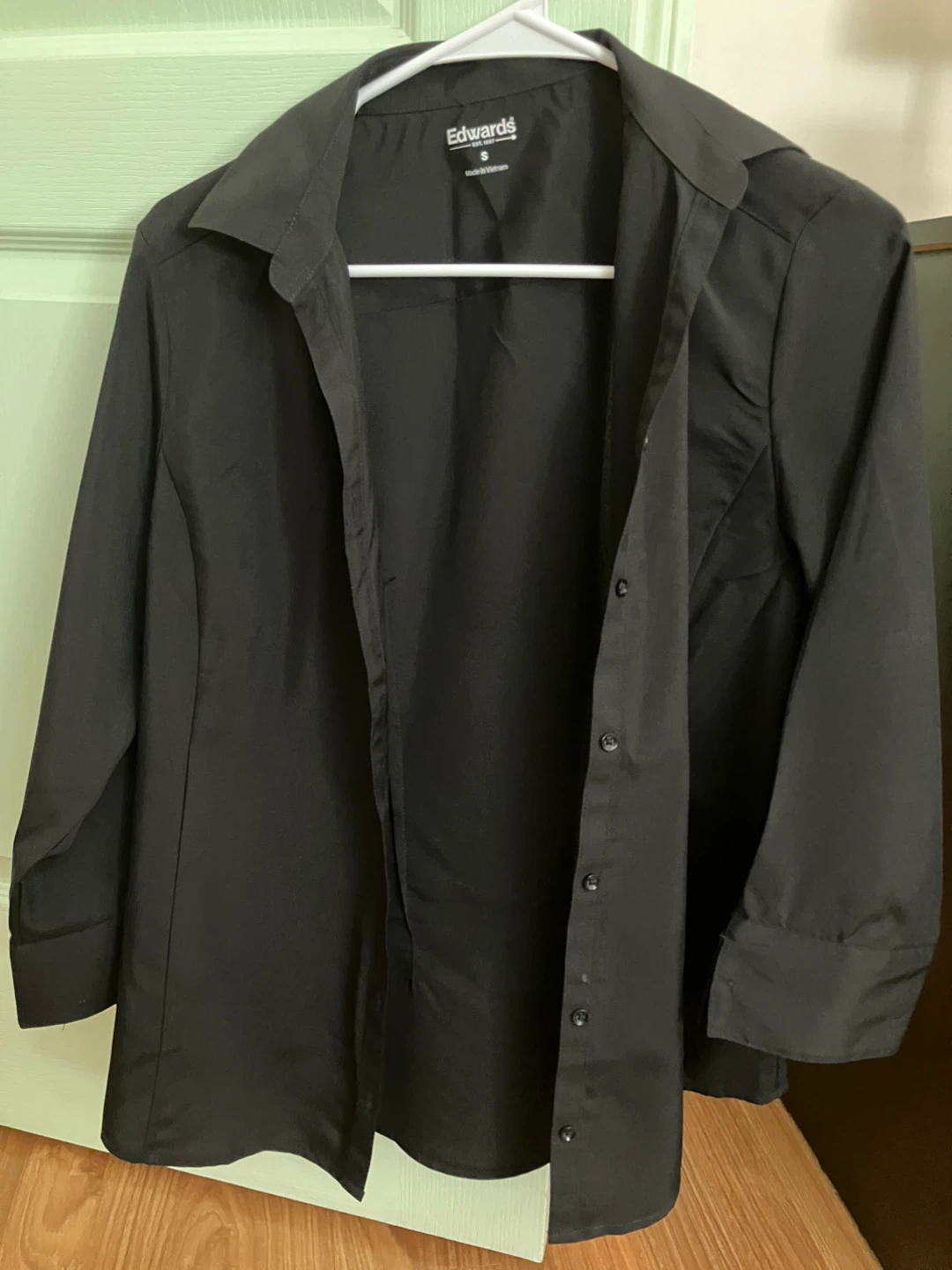 Women’s button up dress shirts in black and size small - photo 2