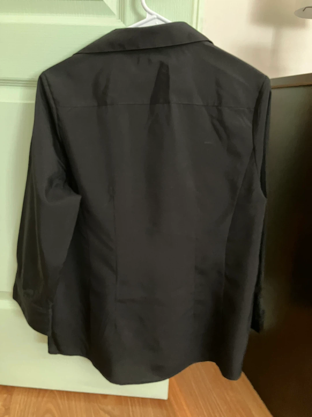 Women’s button up dress shirts in black and size small - photo 3
