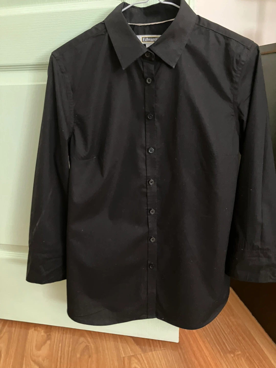 Women’s button up dress shirts in black and size small - photo 5