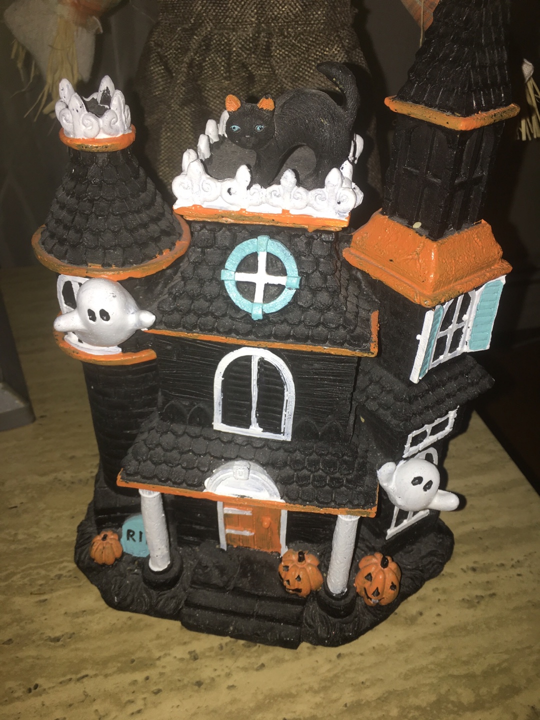 HALLOWEEN DECORATIONS