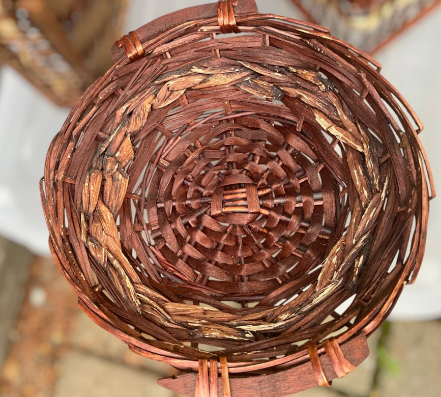Set of three decorative woven baskets - photo 3