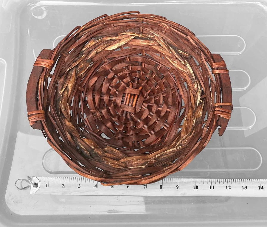 Set of three decorative woven baskets - photo 4