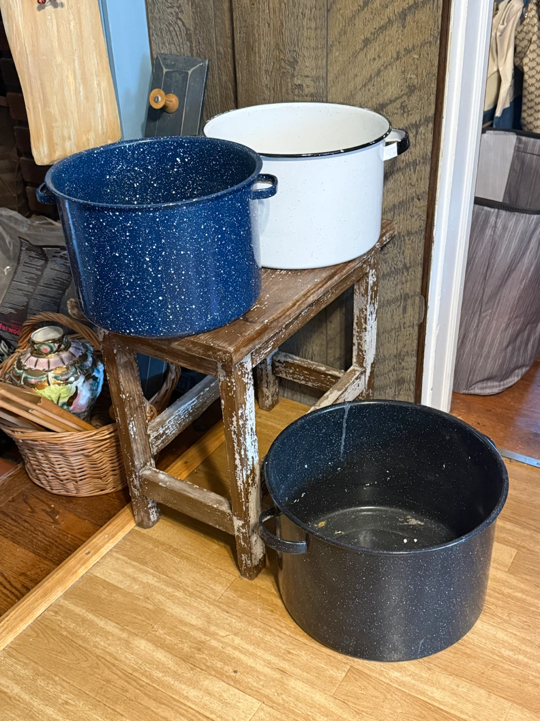 Set of 3 enamelware stock pots