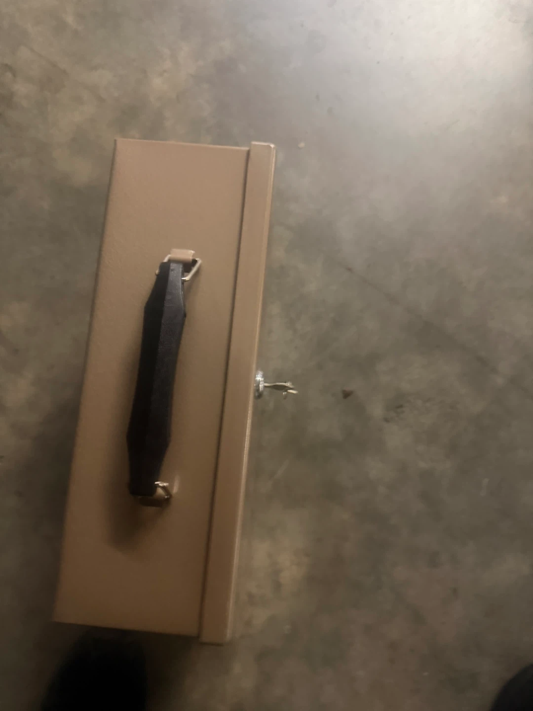 Fireproof document box with key - photo 2