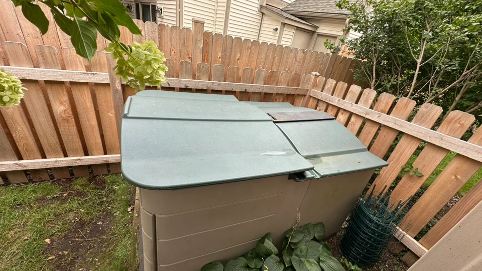 Free Rubbermaid Outdoor Storage Shed - photo 3