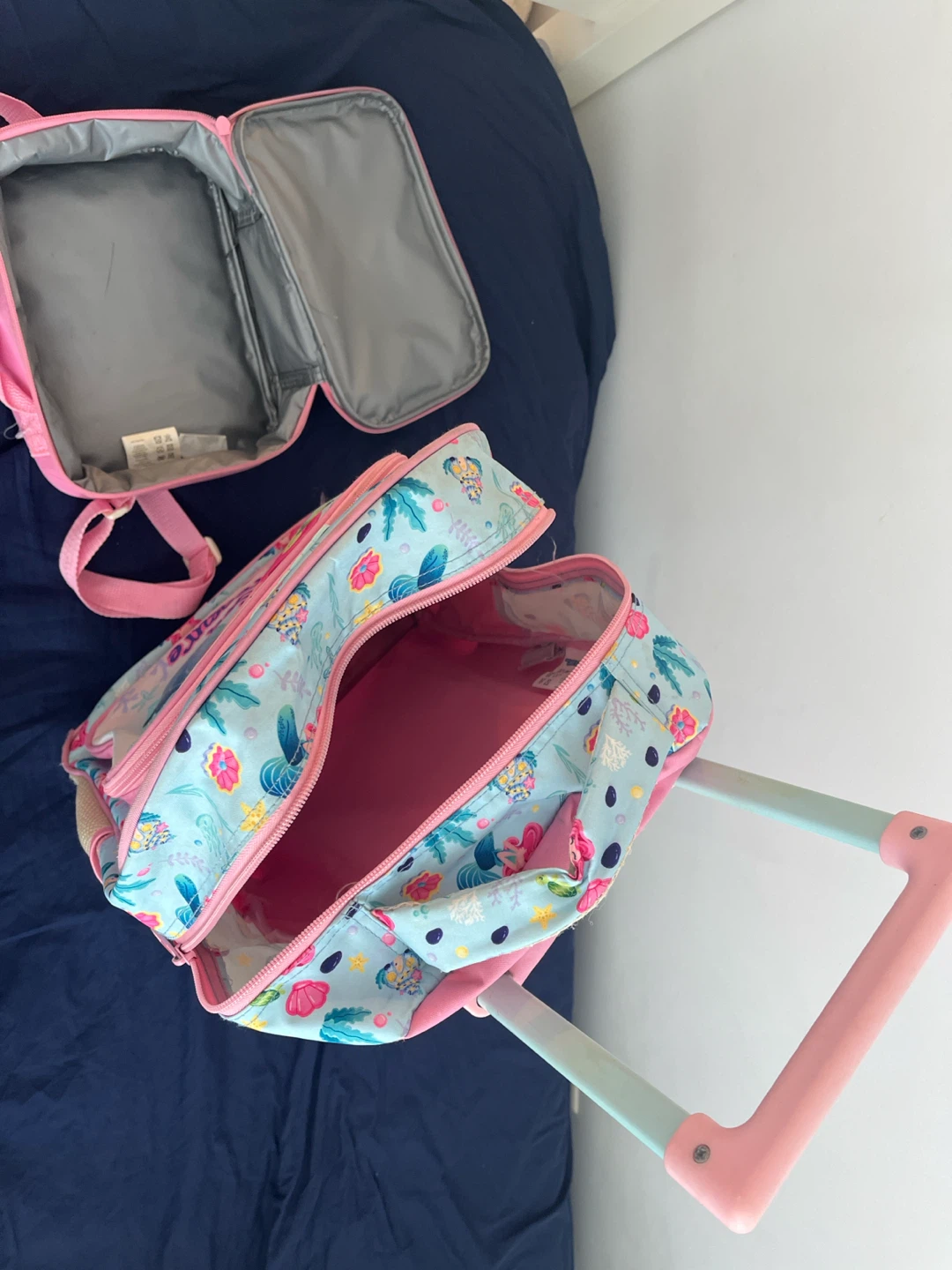 Rolling Backpack & Lunch Bag Set and tow items for decoration - photo 3