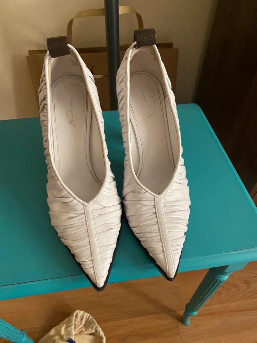 Louis Vuitton Ruched White Leather Heels - photo 2