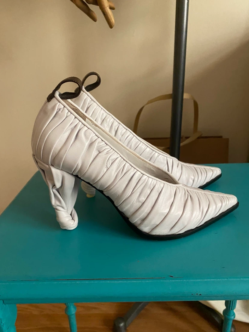 Louis Vuitton Ruched White Leather Heels - photo 4