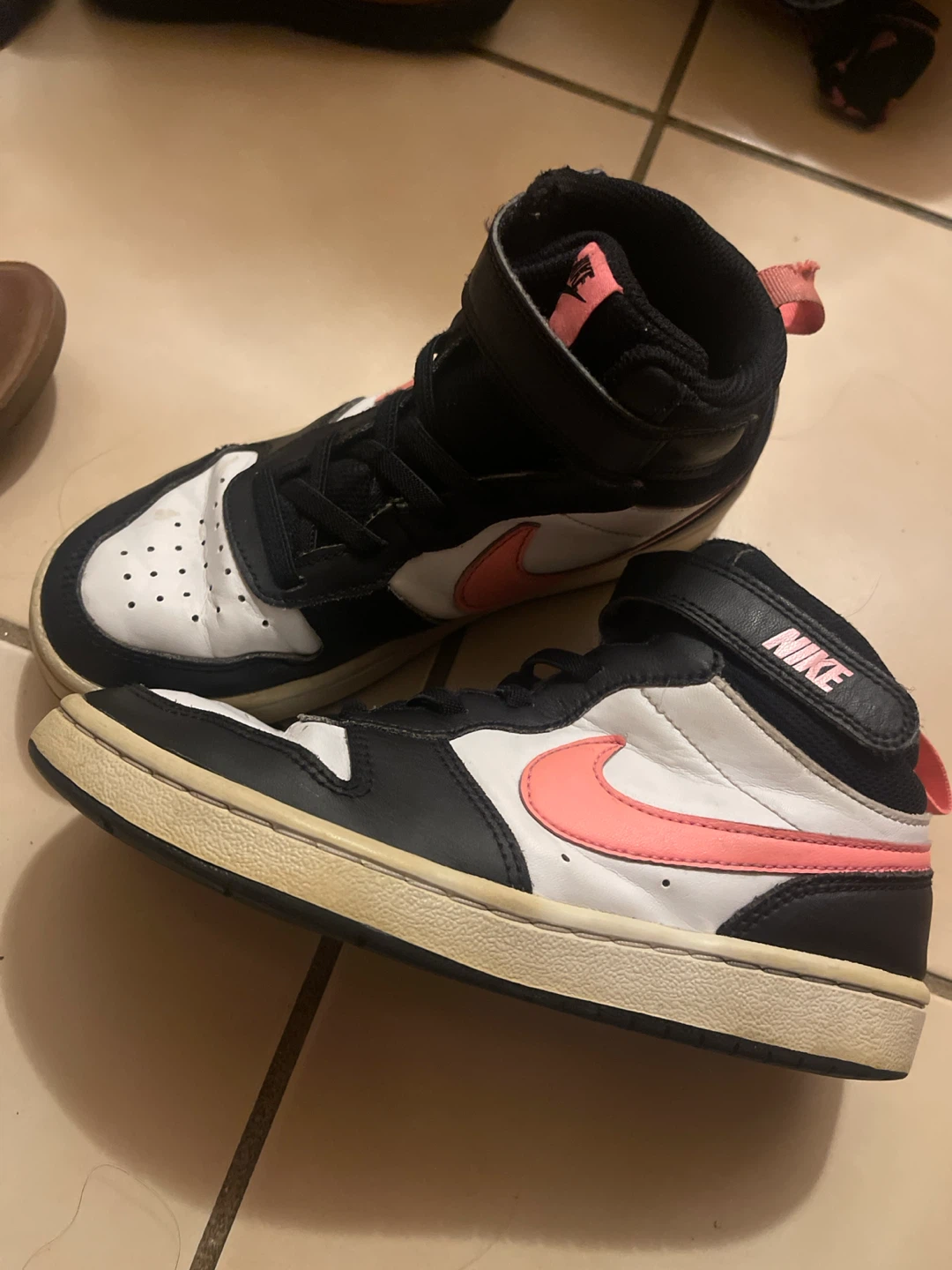 Nike High Top Sneakers - Black/White/Pink size 1.5