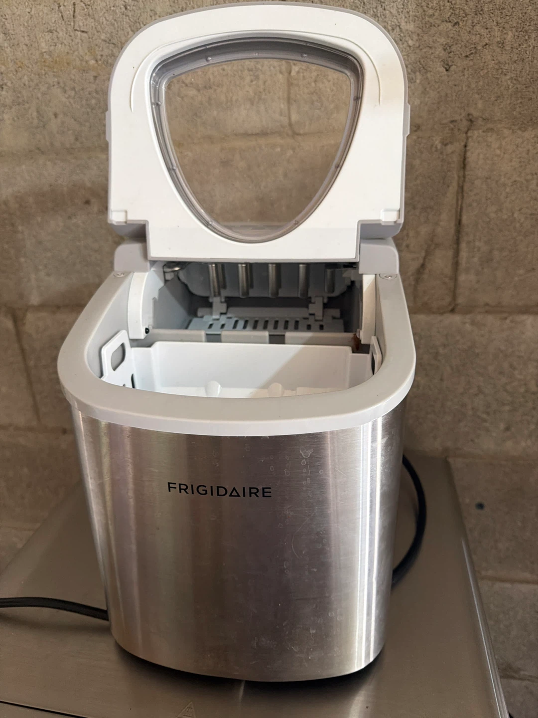 Frigidaire Portable Ice Maker