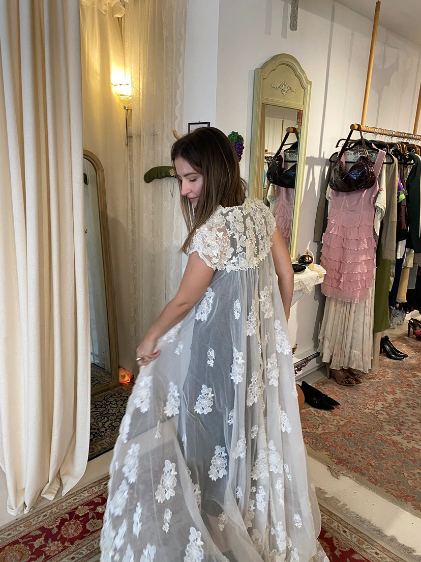 Vintage French White Lace Wedding Dress Train / Cape - photo 2