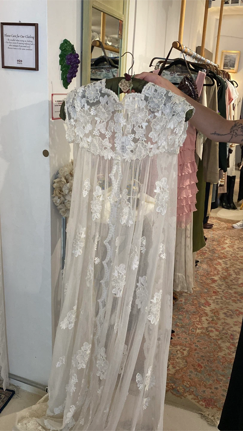 Vintage French White Lace Wedding Dress Train / Cape - photo 4