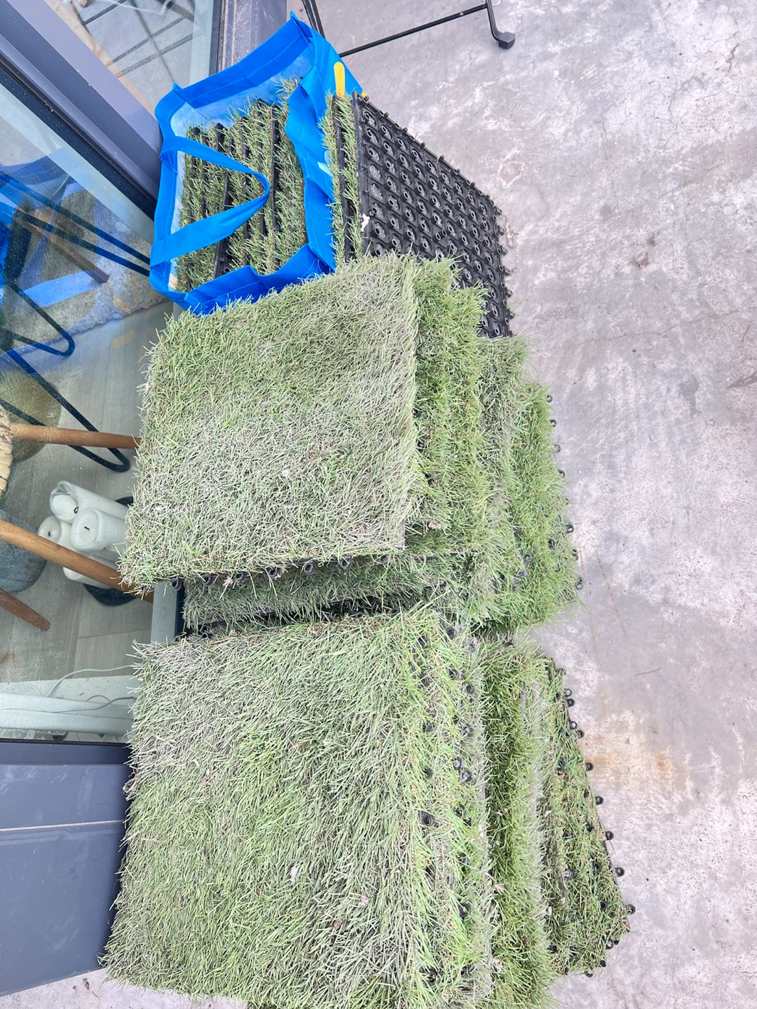 Artificial Grass Turf Tiles with Interlocking Base