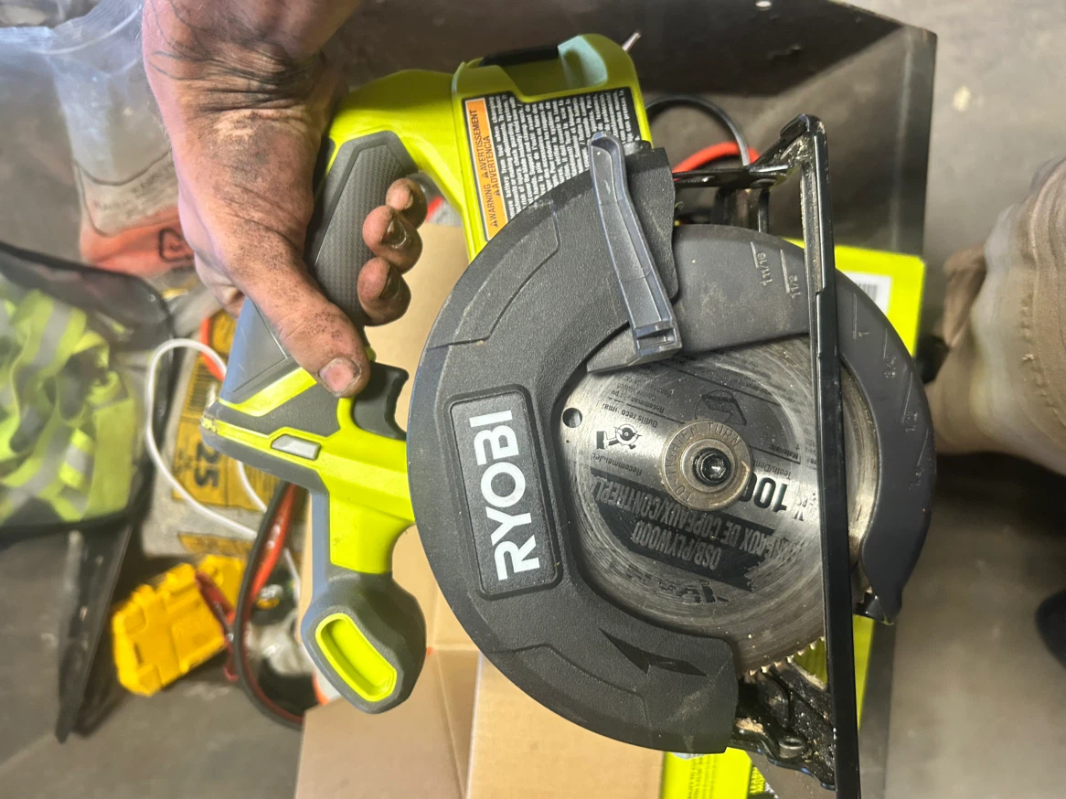 Ryobi 18V ONE+ 5-1/2" Circular Saw Kit