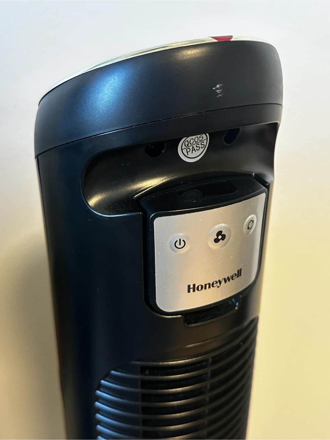 Honeywell QuietSet Tower Fan - photo 4