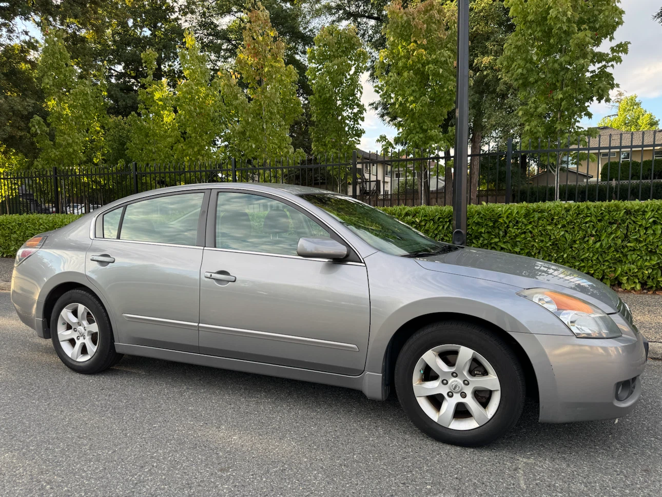 2009 Nissan Altima Sedan Auto 4cyl !!